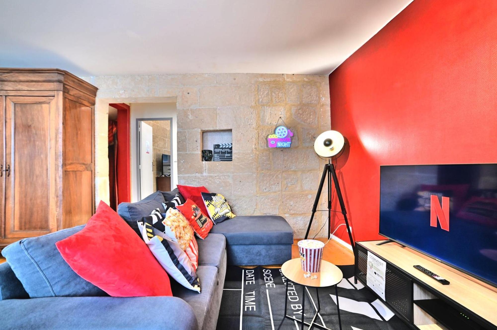 Olympia - Terrasse - Parking Gratuit - Centre Ville - Rez De Chaussee - Fibre Tv 4K Saintes Luaran gambar
