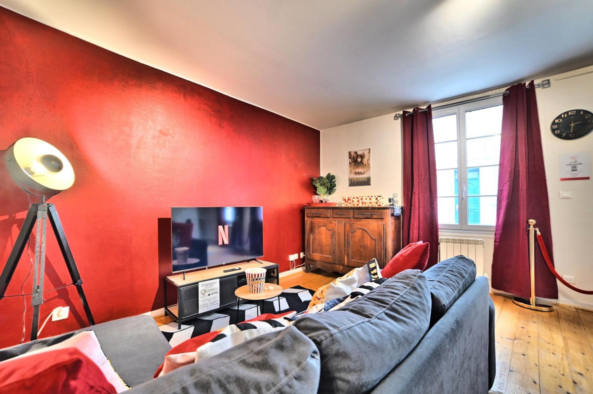 Olympia - Terrasse - Parking Gratuit - Centre Ville - Rez De Chaussee - Fibre Tv 4K Saintes Luaran gambar