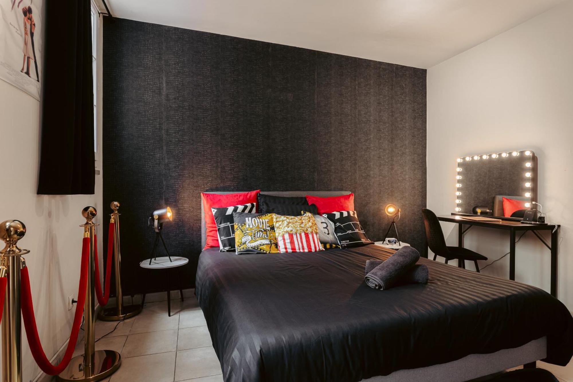Olympia - Terrasse - Parking Gratuit - Centre Ville - Rez De Chaussee - Fibre Tv 4K Saintes Luaran gambar